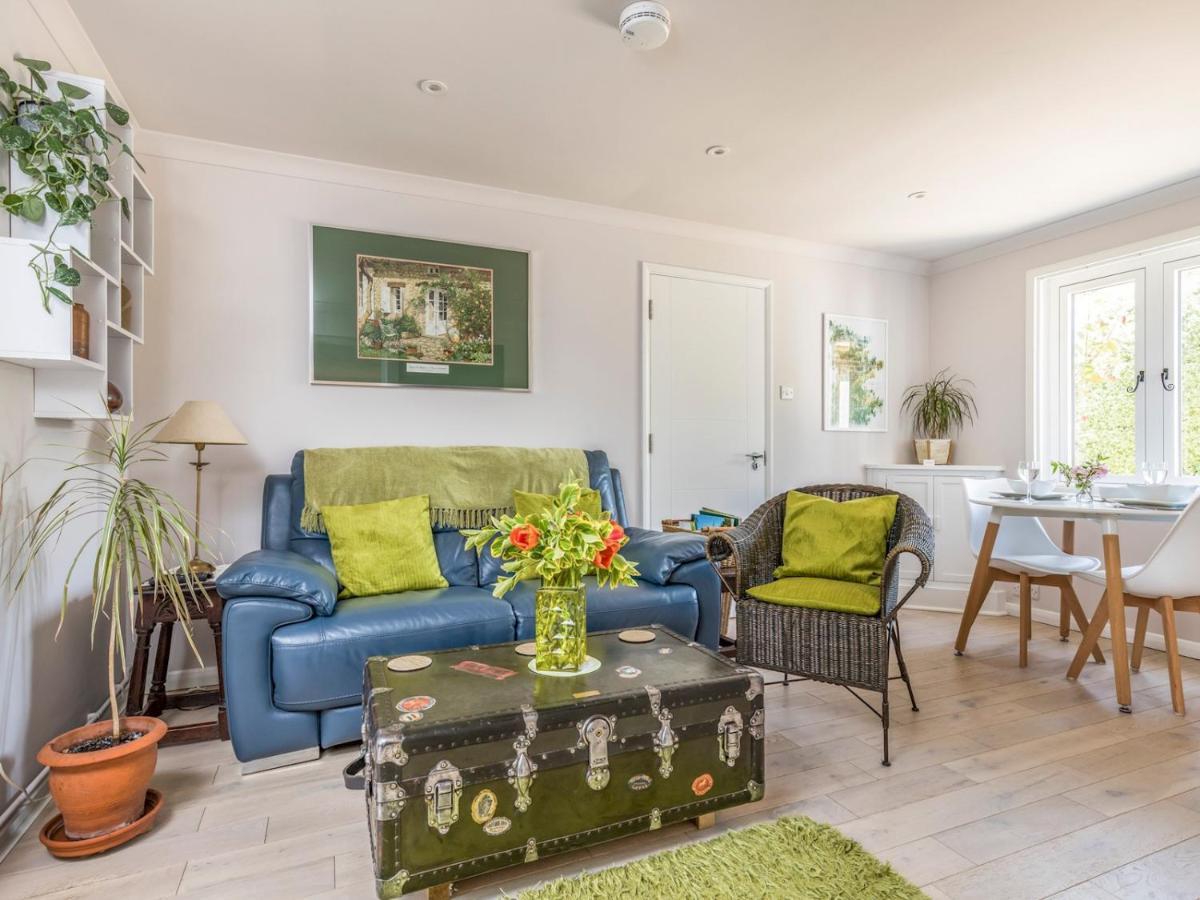 Pass The Keys Charming Apartment Attached To Thatched Cottage Chichester Exterior foto